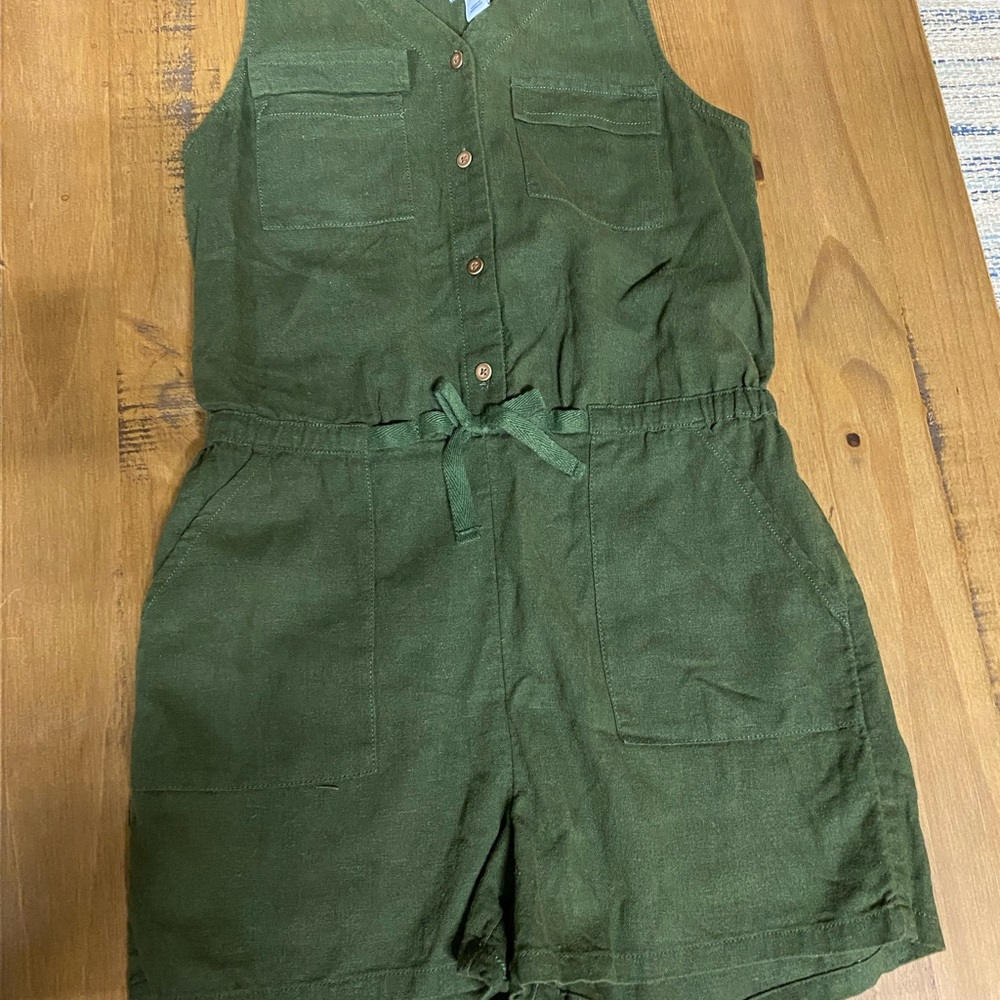 Old navy romper - Picture 3 of 3